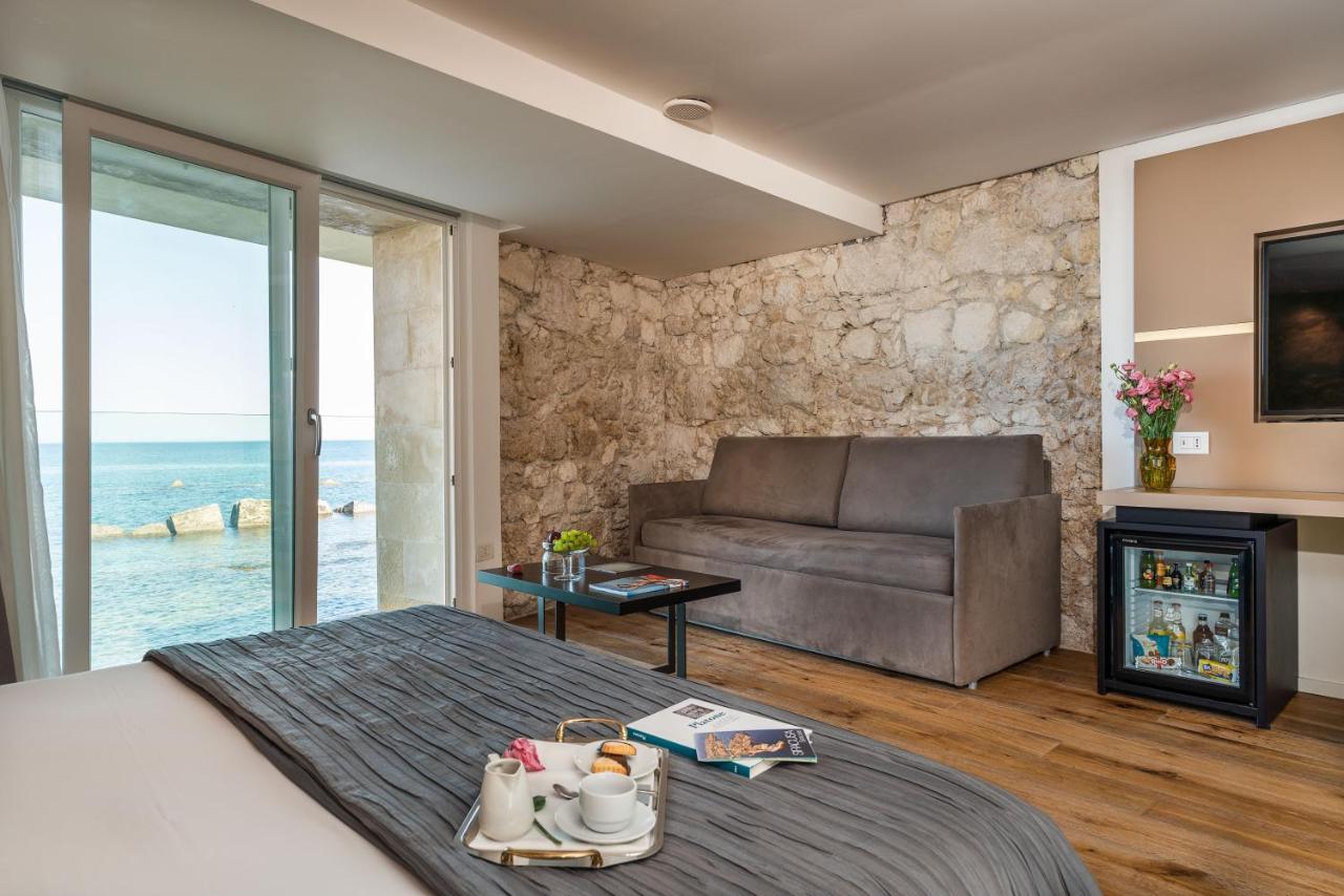 סירקוזה Re Dionisio Luxury Suites מראה חיצוני תמונה