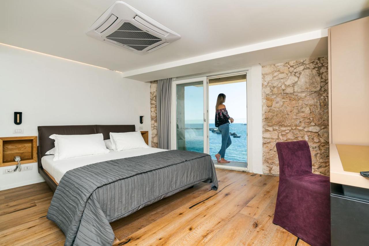 סירקוזה Re Dionisio Luxury Suites מראה חיצוני תמונה
