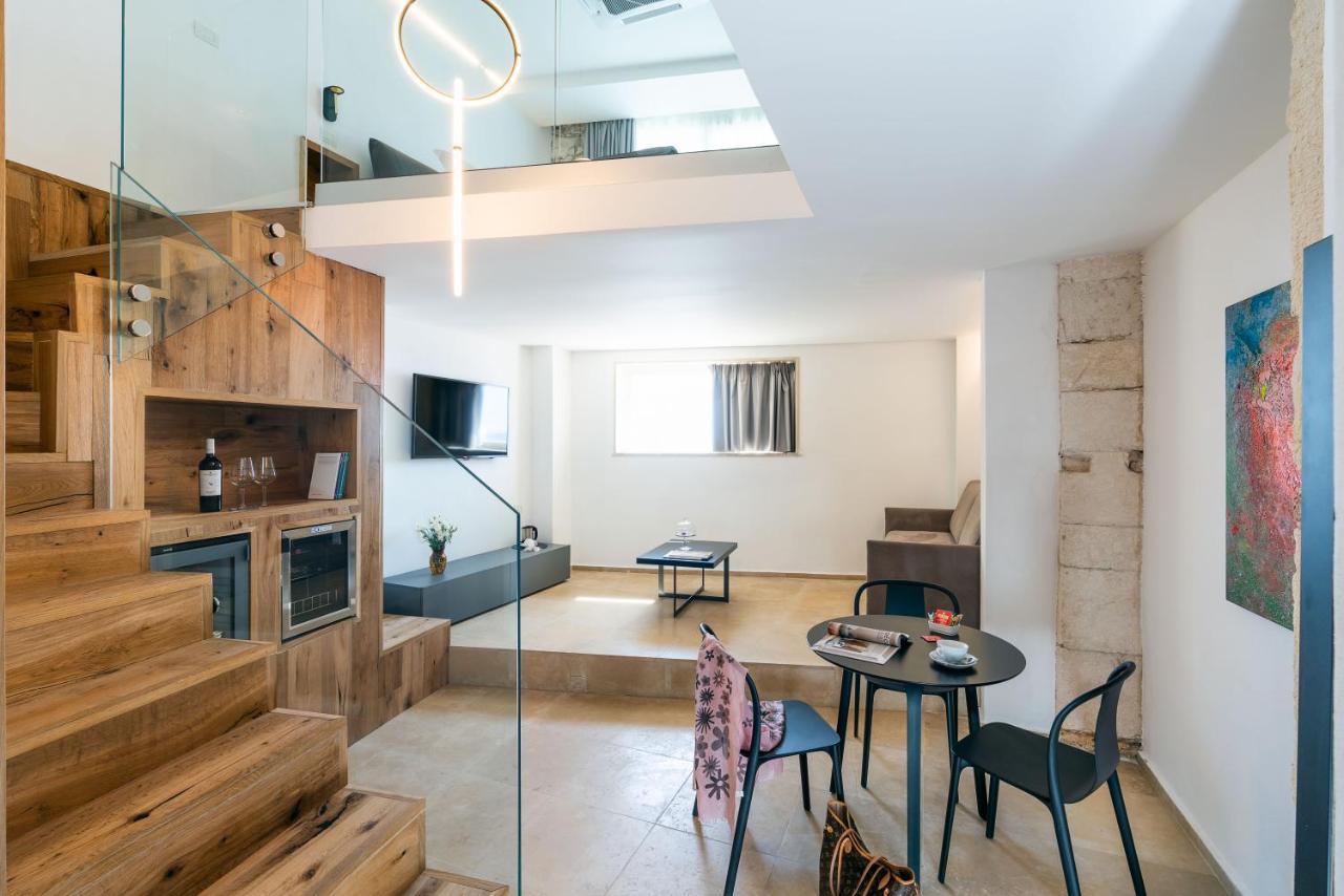 סירקוזה Re Dionisio Luxury Suites מראה חיצוני תמונה